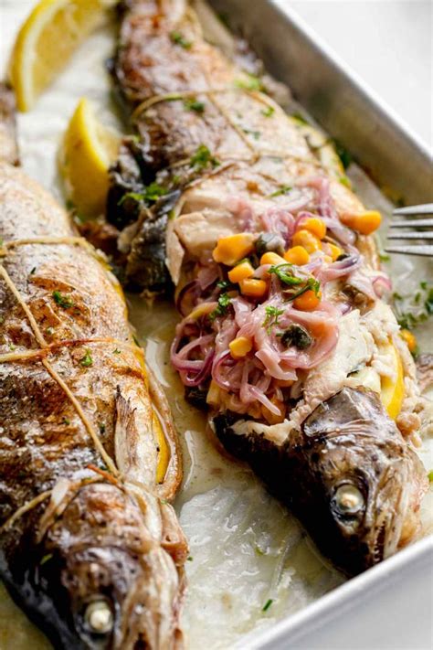 priprava osliča v ponvi z masleno omako