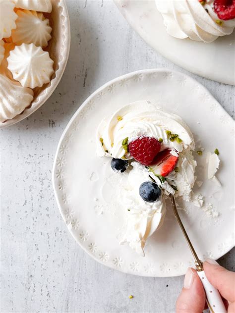 Fotografija osnovne mascarpone kreme v dresirni vrečki