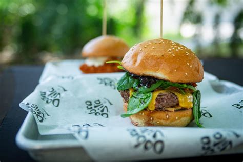 Tabela: Ideje za dodatke in omake za burger