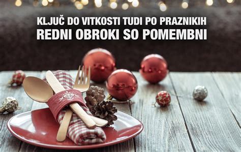Ilustrativna fotografija praznične mize z raznoliko hrano, ki ponazarja izzive zmernega prehranjevanja med prazniki.