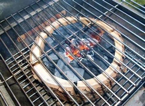 žar z žarečim lesnim ogljem