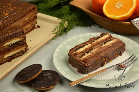 Dekorirana Jaffa torta, pripravljena za serviranje