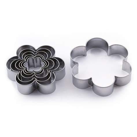 Fotografija: trpežni modelčki za piškote, izdelani iz aluminija