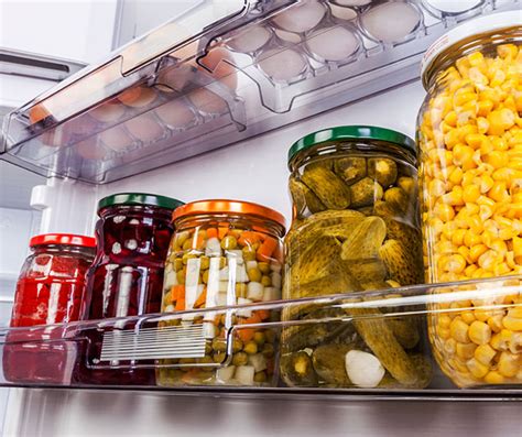 infografika z osnovnimi pravili varnega shranjevanja in pogrevanja hrane