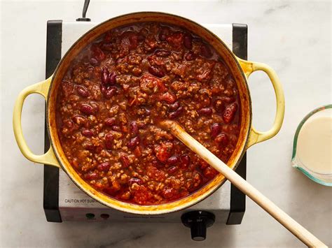 Priprava Chili con Carne v loncu