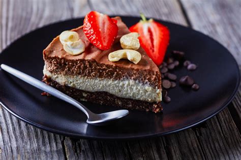 Fotografija: Čokoladno-malinova torta brez jajc