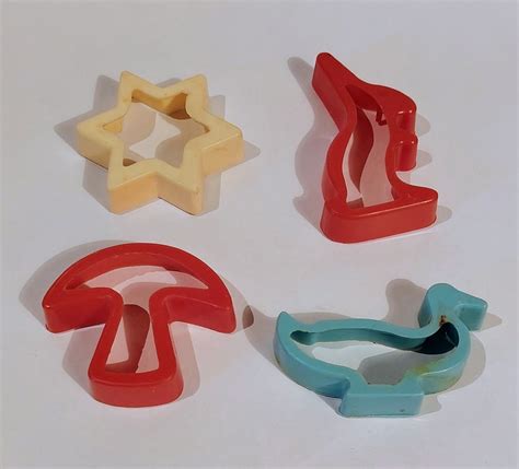Tematsko fotografijo Tupperware skatle za piškote, polne svežih piškotov