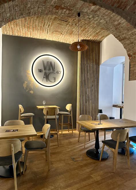 Fotografija ambienta pizzerije z italijanskim pridihom v središču mesta