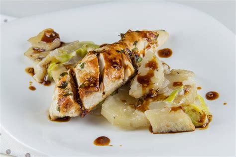 Priprava omake z zelenjavo za piščančje zrezke