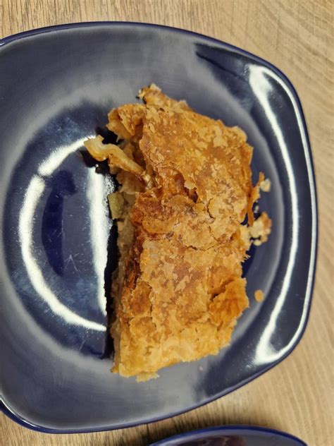 Tematska fotografija veganskega skutinega zavitka