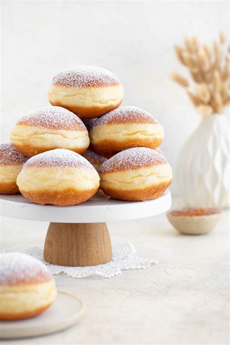 Tematska fotografija krofov z marmelado