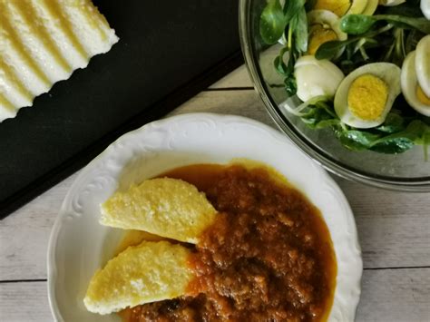 Polenta z golažem ali enolončnico