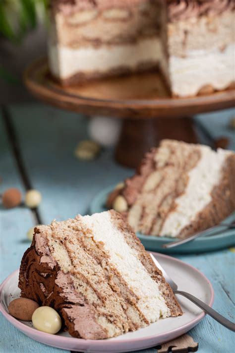 Čokoladno-piškotna torta, ki ne zahteva peke