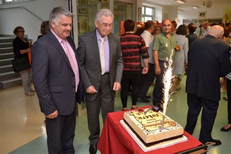 Profesor Jože Zupan z županom in knjigo