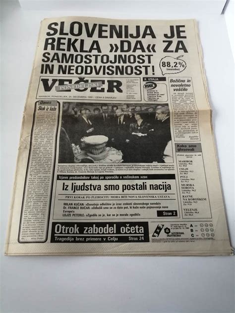 Arhivska fotografija uredništva časopisa Večer ali naslovnice stare Sobotne Priloge.