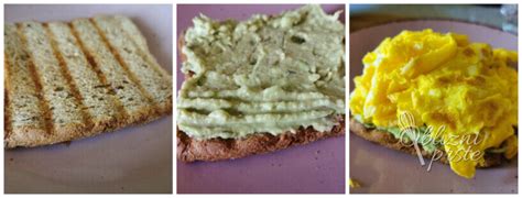 Pripravljen hrustljav LCHF toast z jajcem in slanino v ponvi