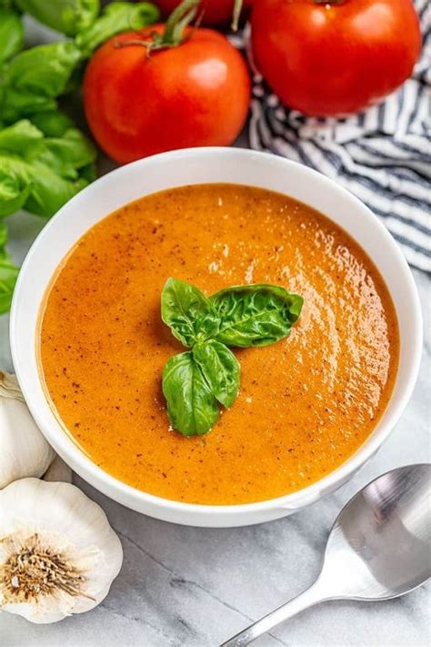 Infographic of ingredients for tomato soup: tomatoes, basil, garlic, onion, olive oil, chicken broth