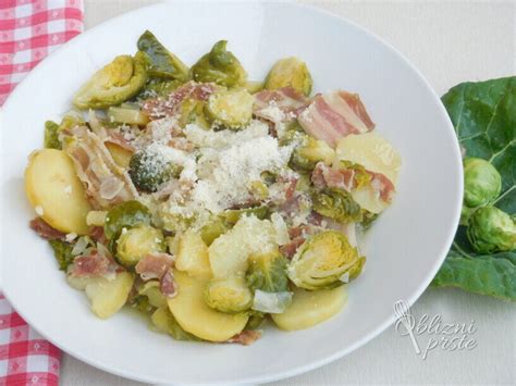 priprava brstičnega ohrovta na ponvi s slanino