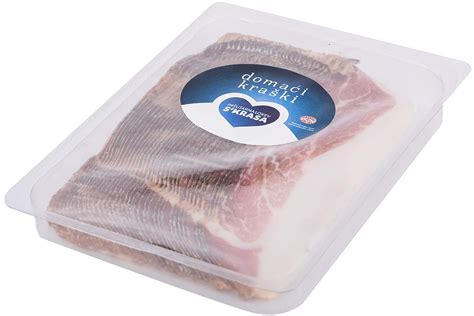 Prikaz idealne rezine pršuta z razmerjem mesa in maščobe