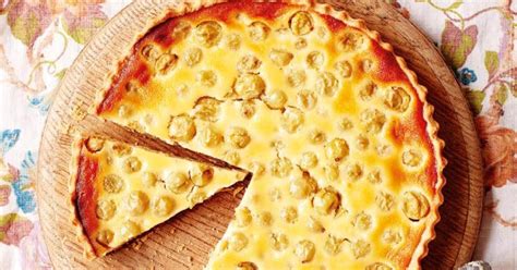 Fotografija: rezina pite z grozdjem in vaniljevo kremo