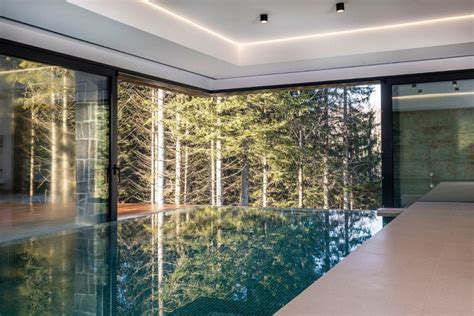 Ilustracija gorske koče ali kmečke družine