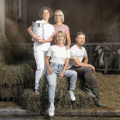 Tematska fotografija Kmetije Pustotnik, ovčja farma