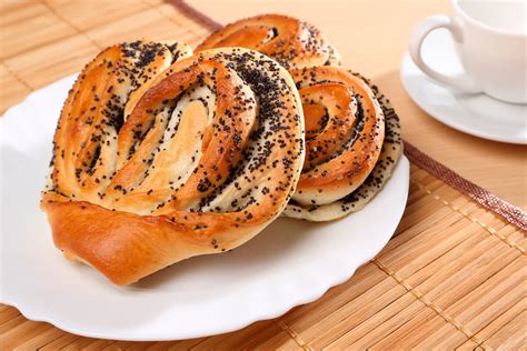 Sladke žemljice Buločki in Pljuški