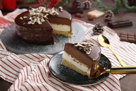 Okrašena LCHF mousse torta