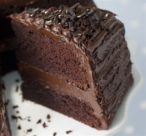 Fotografija sočne čokoladne torte iz treh sestavin