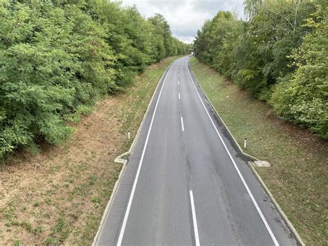 Fotografija osebe, ki razmišlja o sanjskih simbolih
