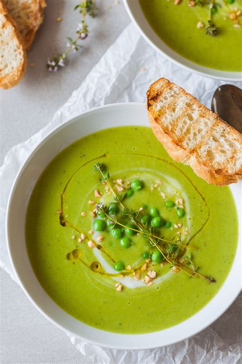 Photo of a vibrant green pea soup