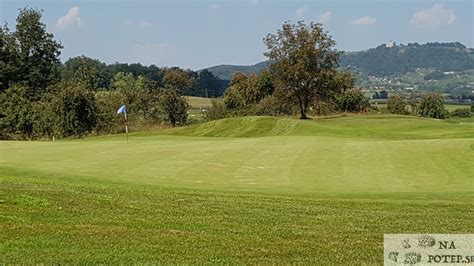 Ptujsko igrišče za golf: Pogled na golf igrišče z vodnimi ovirami