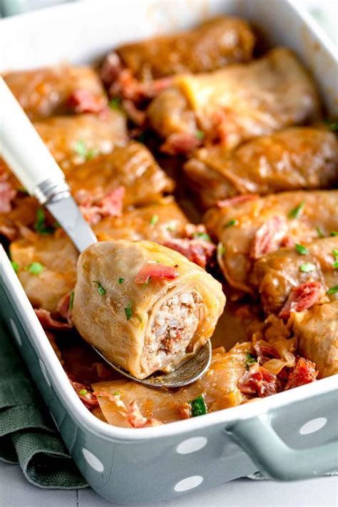 Shema zlaganja plasti tiramisujevega deserta v pekaču