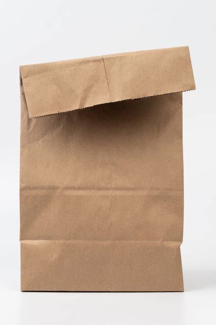 primerjava shranjevanja gob v papirnati vrečki in plastični posodi