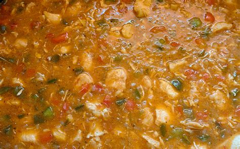 slika izbranih začimb in sestavin za azijsko piščančjo jed