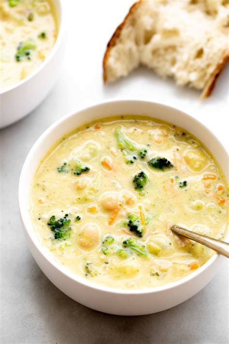 Photo of a creamy cauliflower and broccoli soup in a bowl