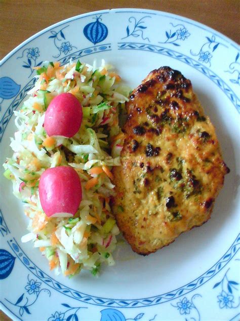 Fotografija jogurtove marinade s piščancem