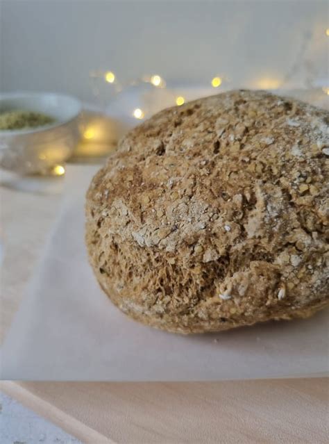 infografika s koraki priprave pivskega kruha brez kvasa