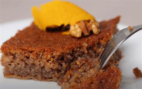 Fotografija Basbouse, zdrobove torte z medenim sirupom