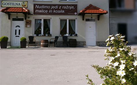 fotografija notranjosti picerije Čuk danes