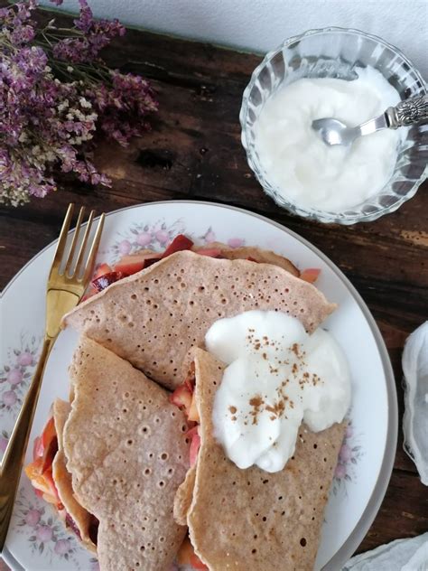 Dietne ajdove palačinke z nadevom iz skute