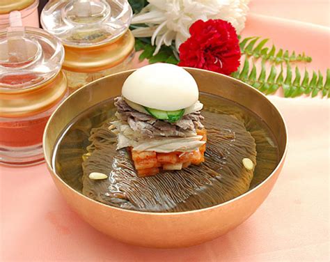 Photo of Pyongyang Raengmyon in a traditional Korean bowl