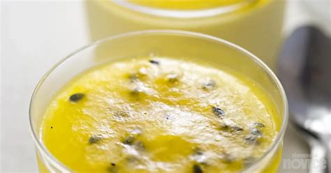 Prikaz pripravljenih kozarcev s sladico iz pasijonke