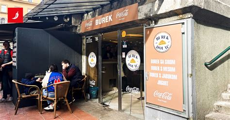 Fotografija bureka slabe kakovosti (mastnega ali zažganega)