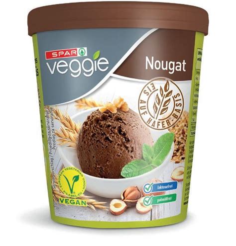 Veganski sladoled z različnimi sadnimi dodatki