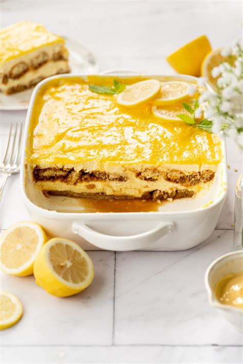 Sveži rumenjaki za pripravo tiramisu kreme