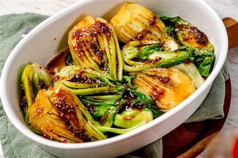 Tematska fotografija: Rastlina pak choi na vrtu ali pultu