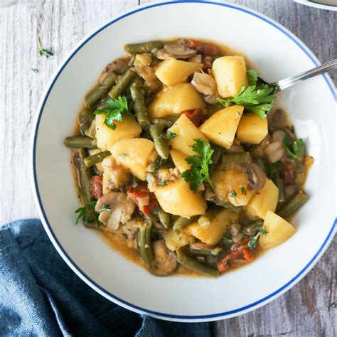 pisani zelenjavni golaž z gobami