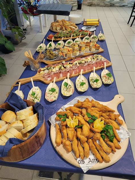 pekač z zapečenim piščancem, stročjim fižolom in zelenjavo